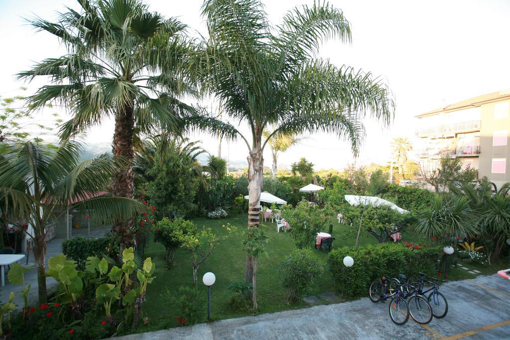 Villa Delle Vacanze Fiumefreddo di Sicilia Exterior photo