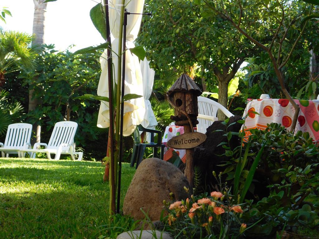 Villa Delle Vacanze Fiumefreddo di Sicilia Exterior photo