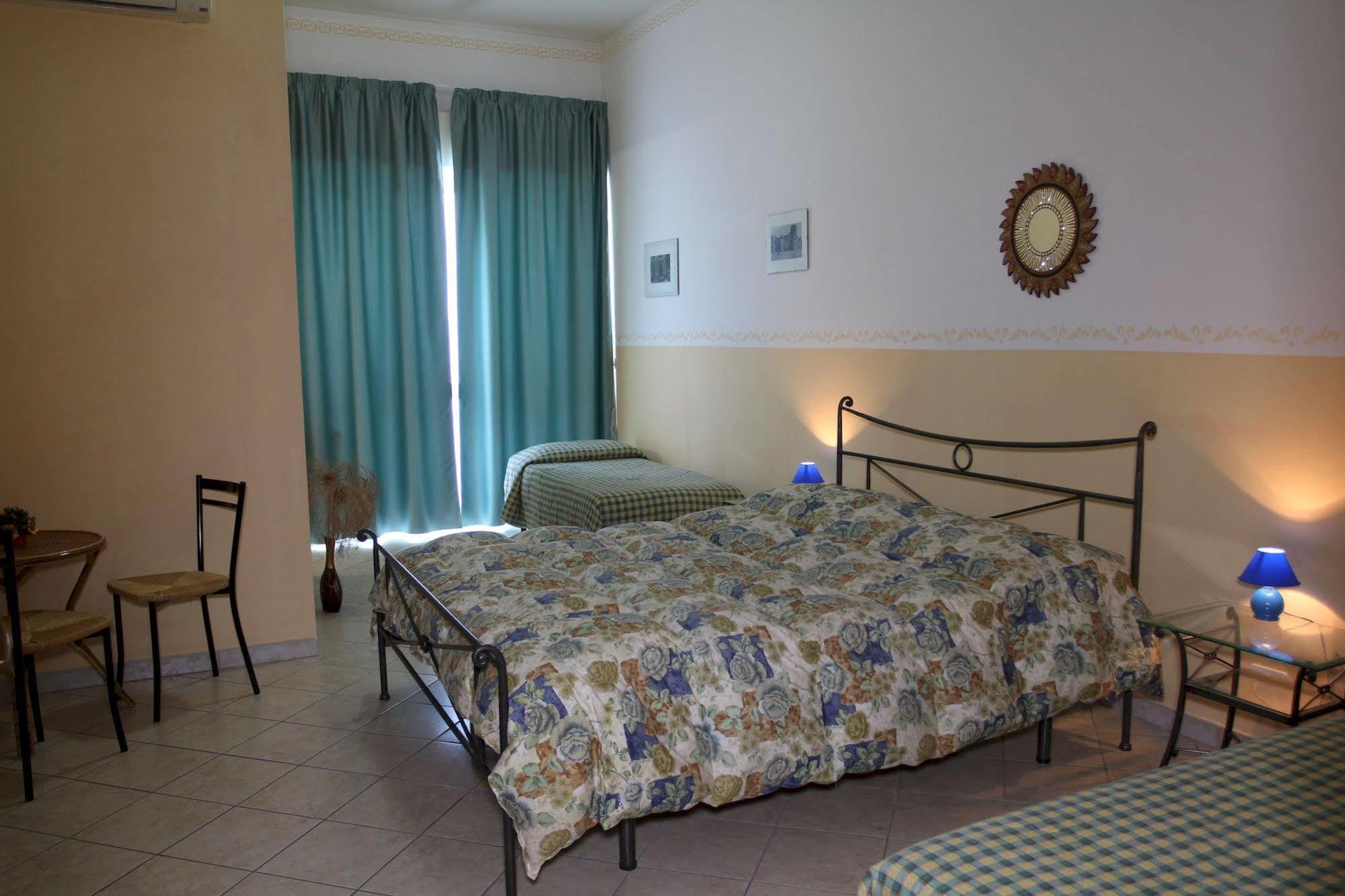 Villa Delle Vacanze Fiumefreddo di Sicilia Exterior photo